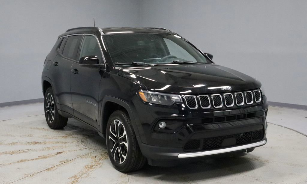 Used 2023 Jeep Compass Limited AWD/4WD image 7