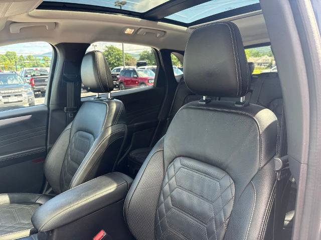 Certified 2023 Ford Escape Platinum w/ Premium Technology Package AWD/4WD image 21