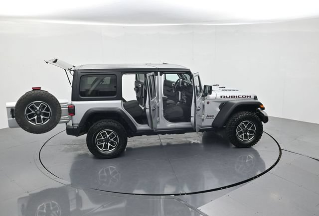 Used 2024 Jeep Wrangler Unlimited Rubicon AWD/4WD image 50