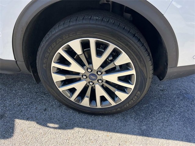 Certified 2020 Ford Escape Titanium image 11