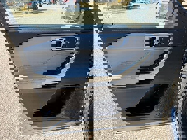 Certified 2023 Ford Explorer XLT w/ Equipment Group 202A image 10