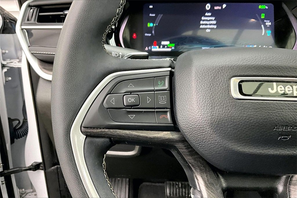 Used 2022 Jeep Grand Cherokee Limited 4xe image 18