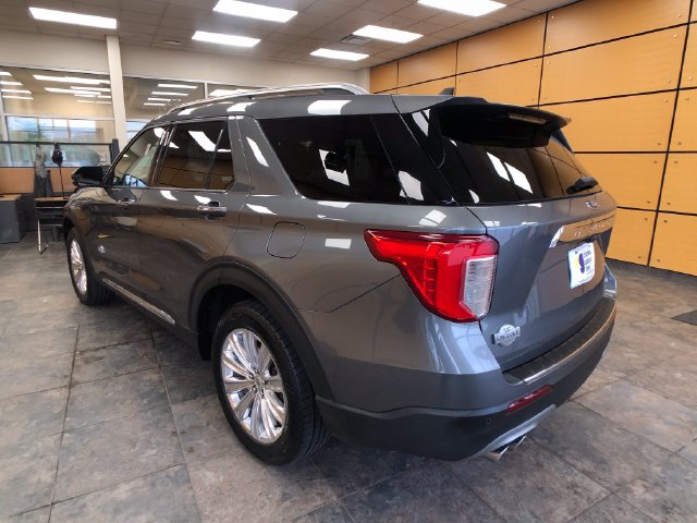 Certified 2022 Ford Explorer King Ranch w/ Premium Technology Package AWD/4WD image 5