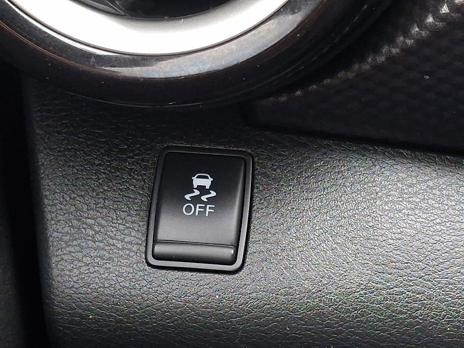Used 2019 Nissan Kicks SV FWD image 24