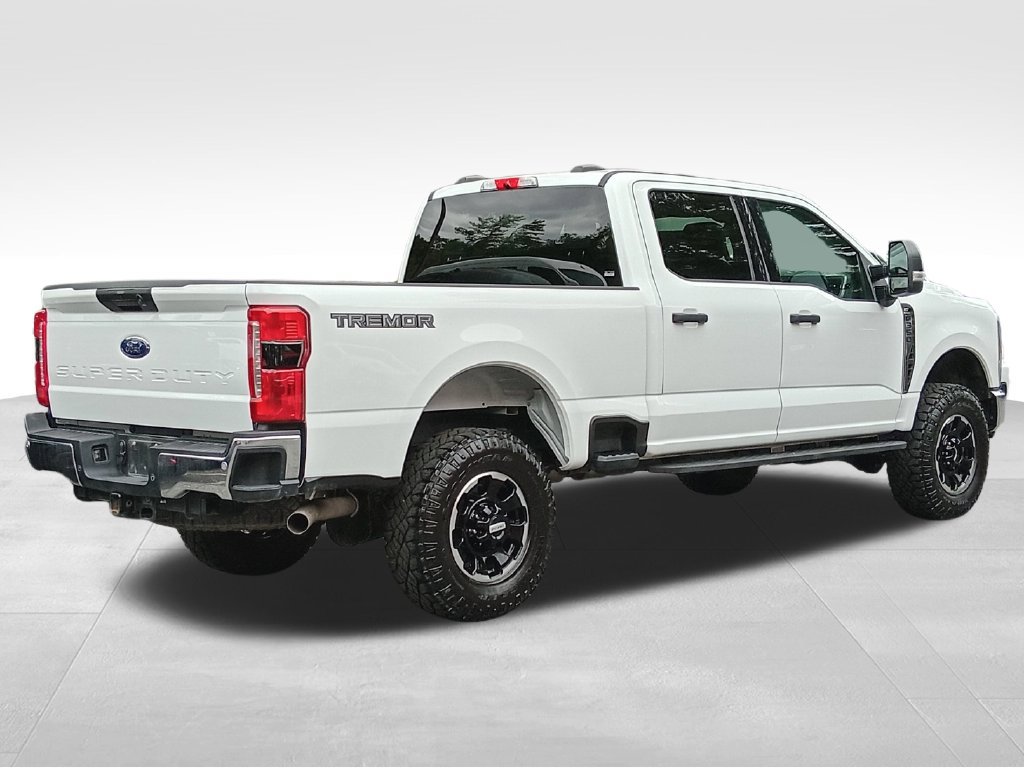 Certified 2025 Ford F350 XLT w/ Tremor Off-Road Package AWD/4WD image 3