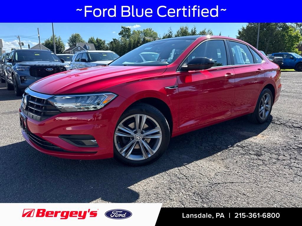 Used 2019 Volkswagen Jetta R-Line w/ R-Line Cold Weather Package FWD image 1