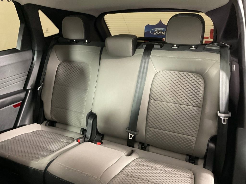 Certified 2022 Ford Escape SE w/ SE Sport Appearance Package image 16