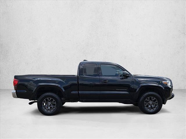 Used 2022 Toyota Tacoma SR5 w/ SR5 Appearance Package (SM) RWD image 4