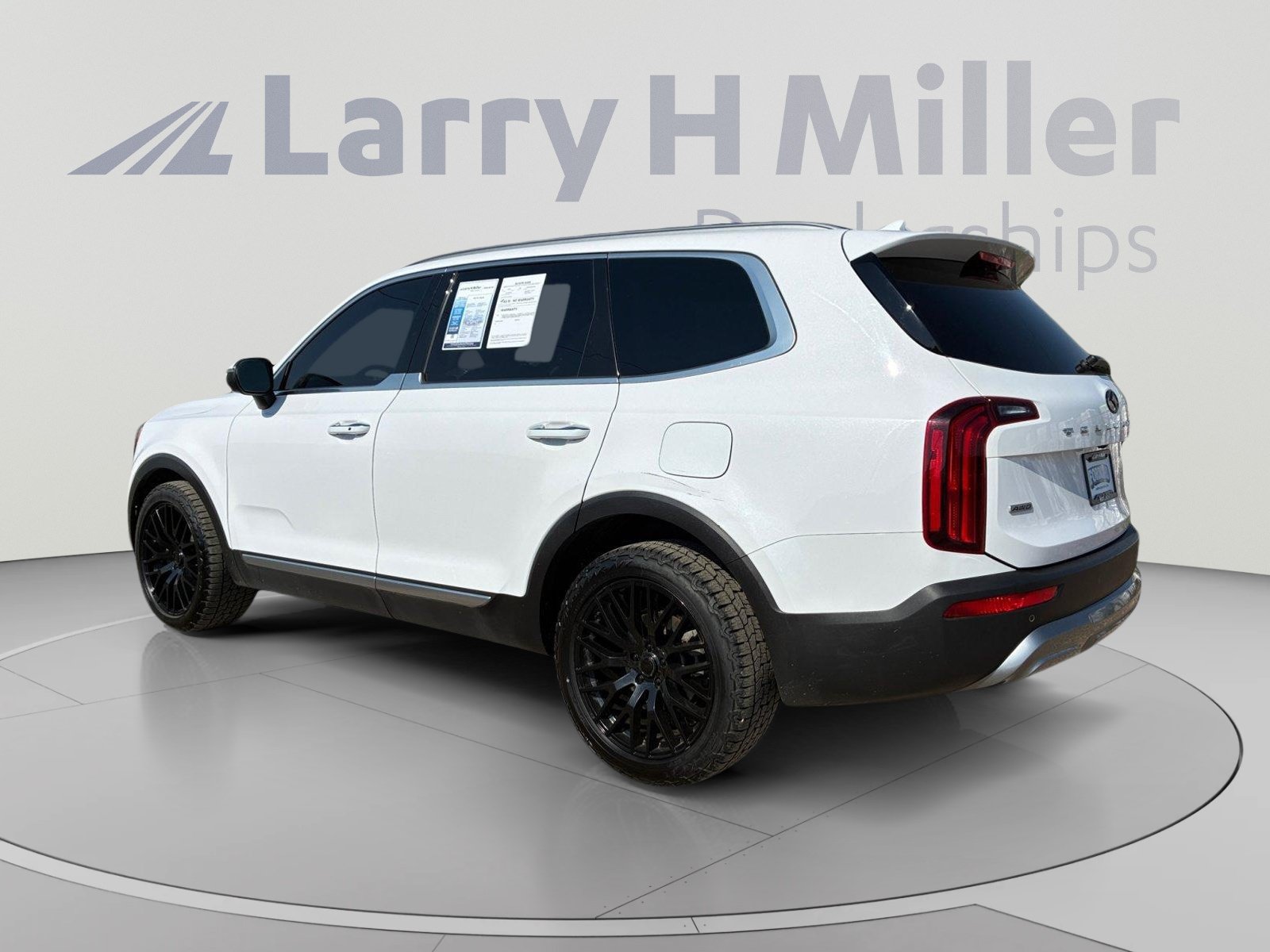 Used 2021 Kia Telluride S AWD/4WD image 3