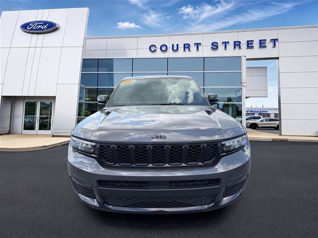 Used 2024 Jeep Grand Cherokee L Limited w/ Black Appearance Package AWD/4WD image 6