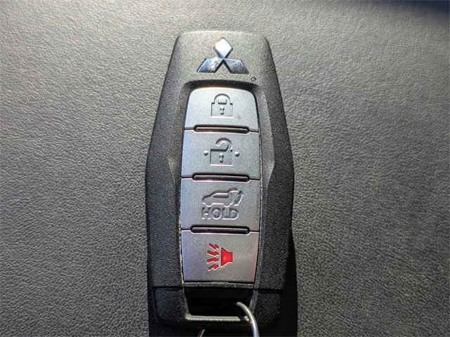 Used 2024 Mitsubishi Outlander SE image 28