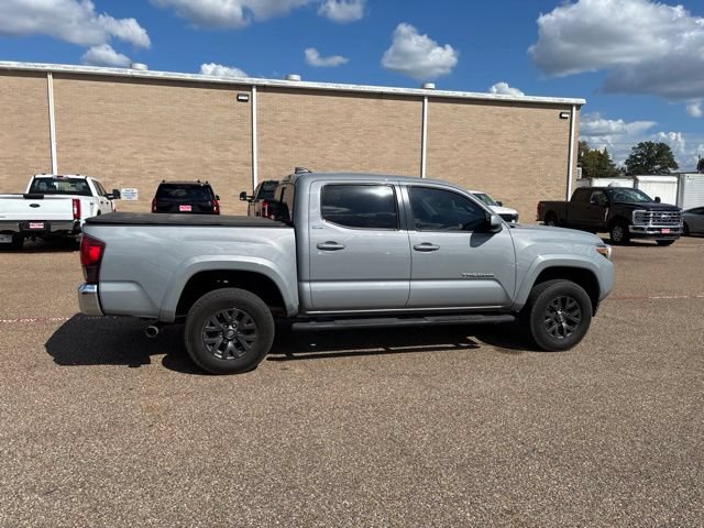 Used 2020 Toyota Tacoma SR5 RWD image 23