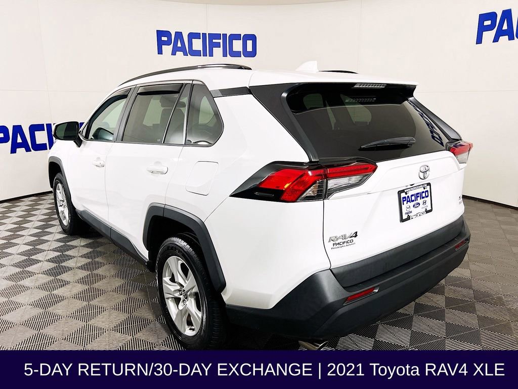 Used 2021 Toyota RAV4 XLE image 5