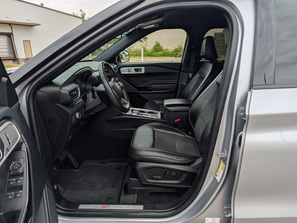 Certified 2022 Ford Explorer ST-Line RWD image 17