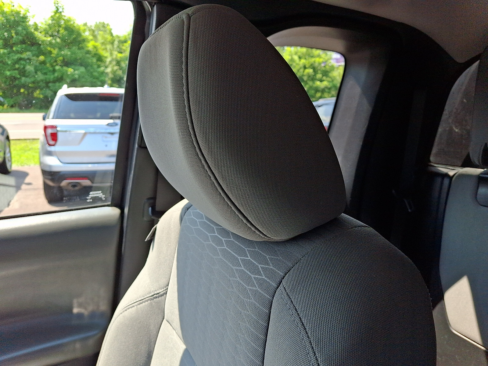 Used 2018 Toyota Tacoma SR w/ SR Convenience Package AWD/4WD image 17