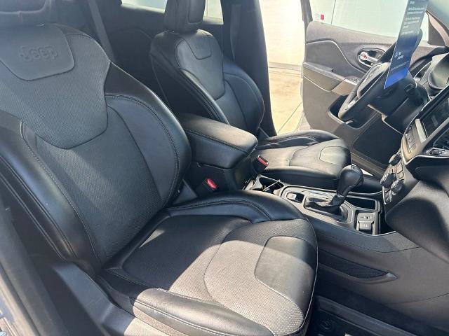 Used 2022 Jeep Cherokee Latitude Lux w/ Sun & Sound Group FWD image 33