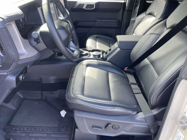 Certified 2026 Ford Bronco Outer Banks AWD/4WD image 17