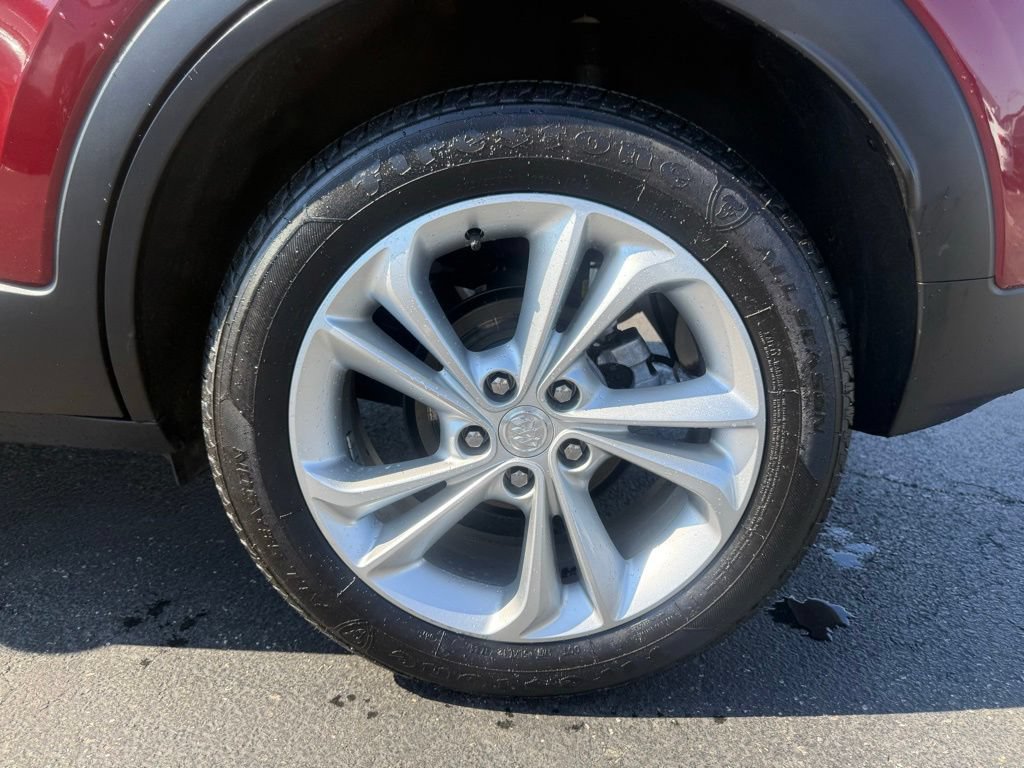 Used 2023 Buick Encore GX Preferred w/ Cold Weather Comfort Package FWD image 33