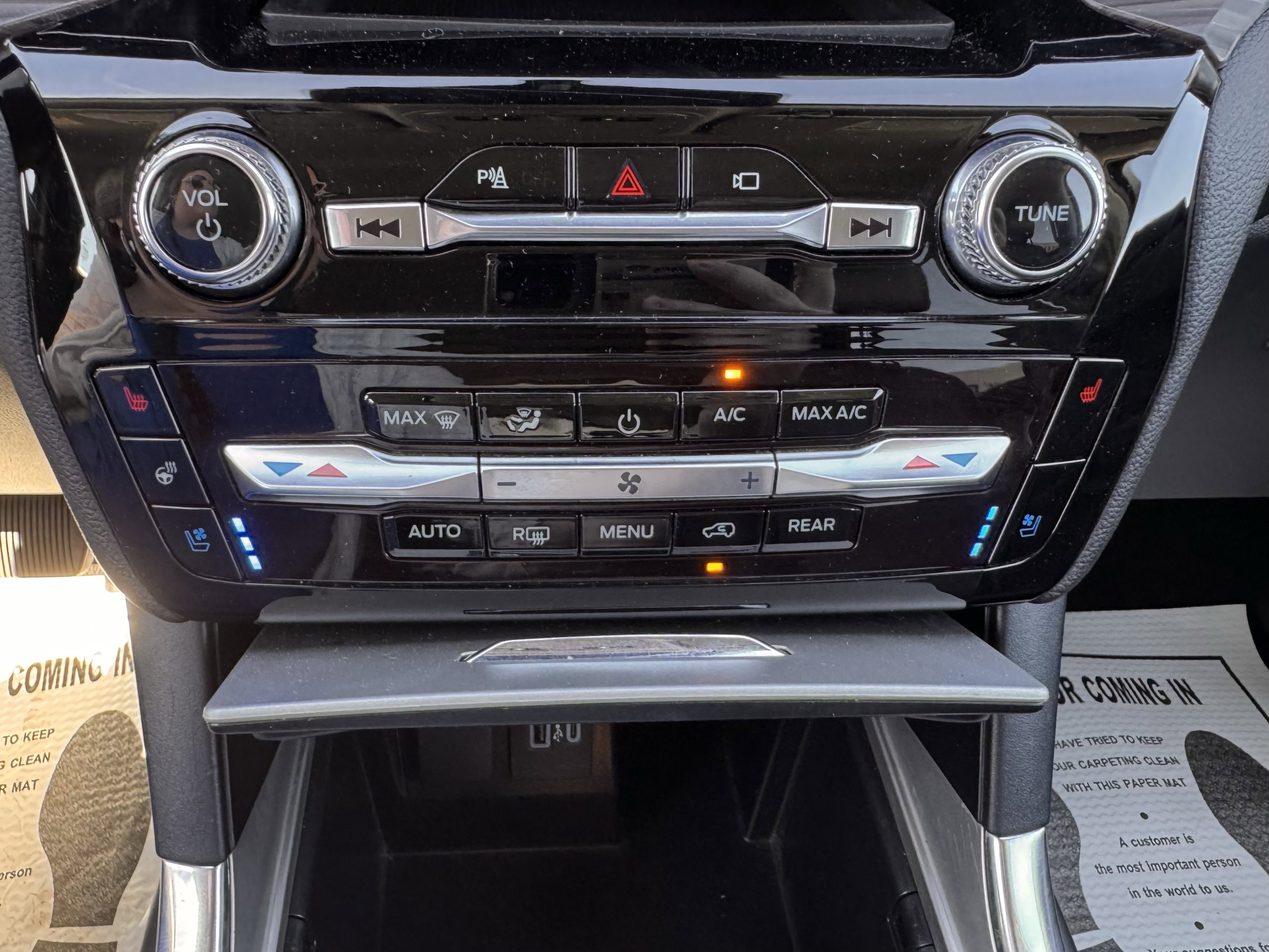 Certified 2022 Ford Explorer Limited w/ Equipment Group 301A image 23