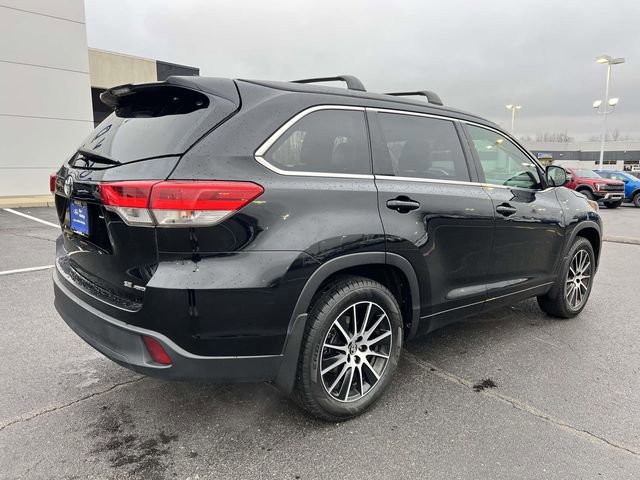 Used 2018 Toyota Highlander SE image 5