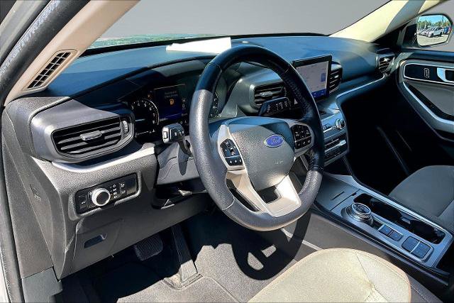 Certified 2023 Ford Explorer XLT RWD image 14