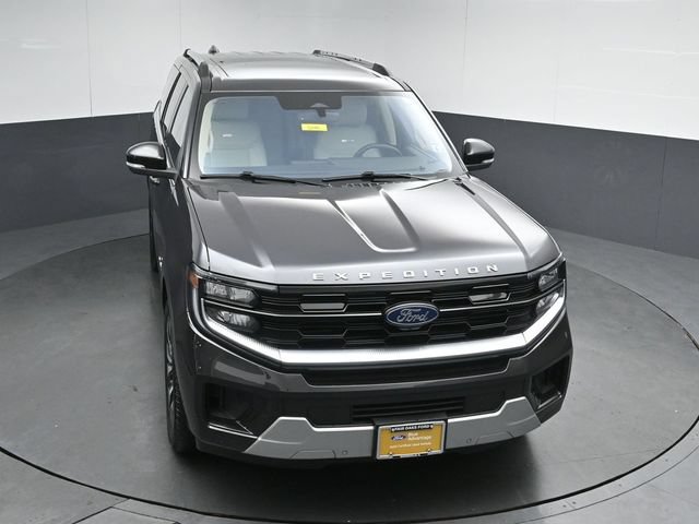 Certified 2025 Ford Expedition Platinum w/ Driver's Package AWD/4WD image 44