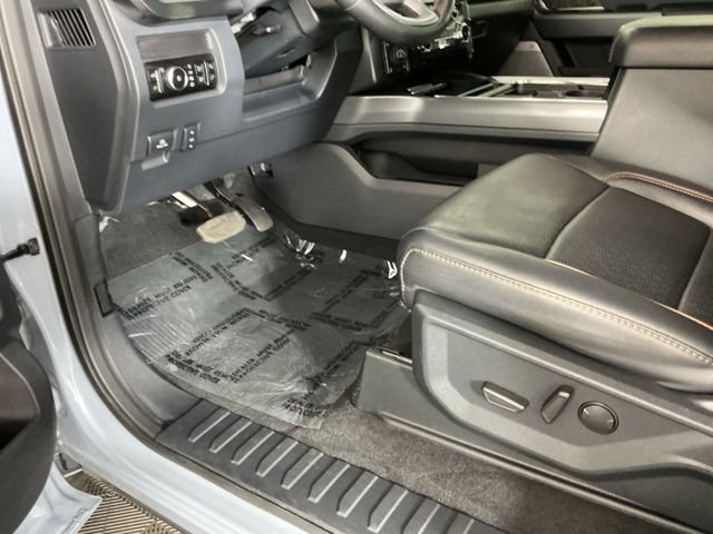 Certified 2025 Ford F350 Lariat w/ Lariat Ultimate Package AWD/4WD image 19