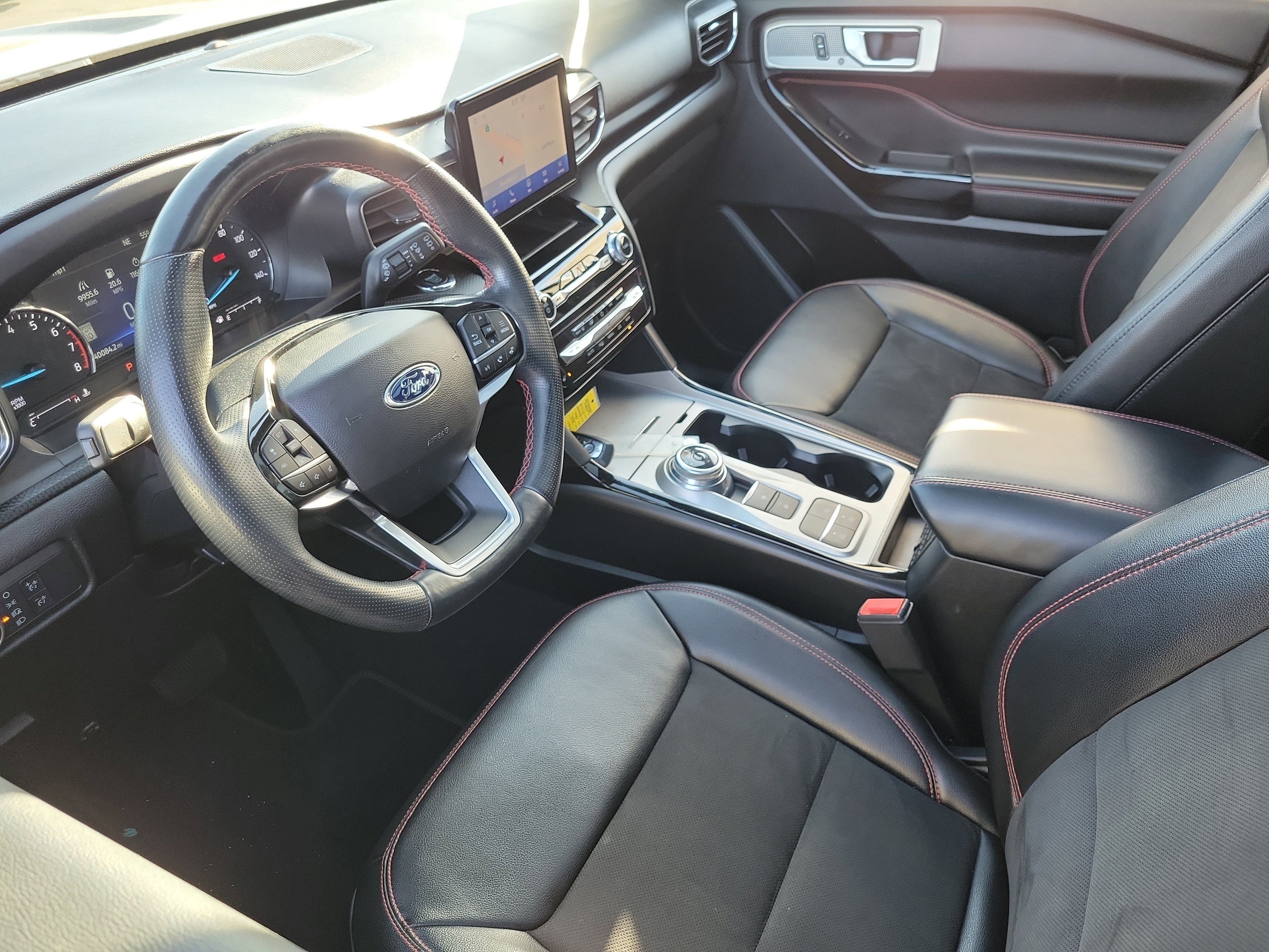 Certified 2022 Ford Explorer ST-Line w/ Class IV Trailer Tow Package image 4