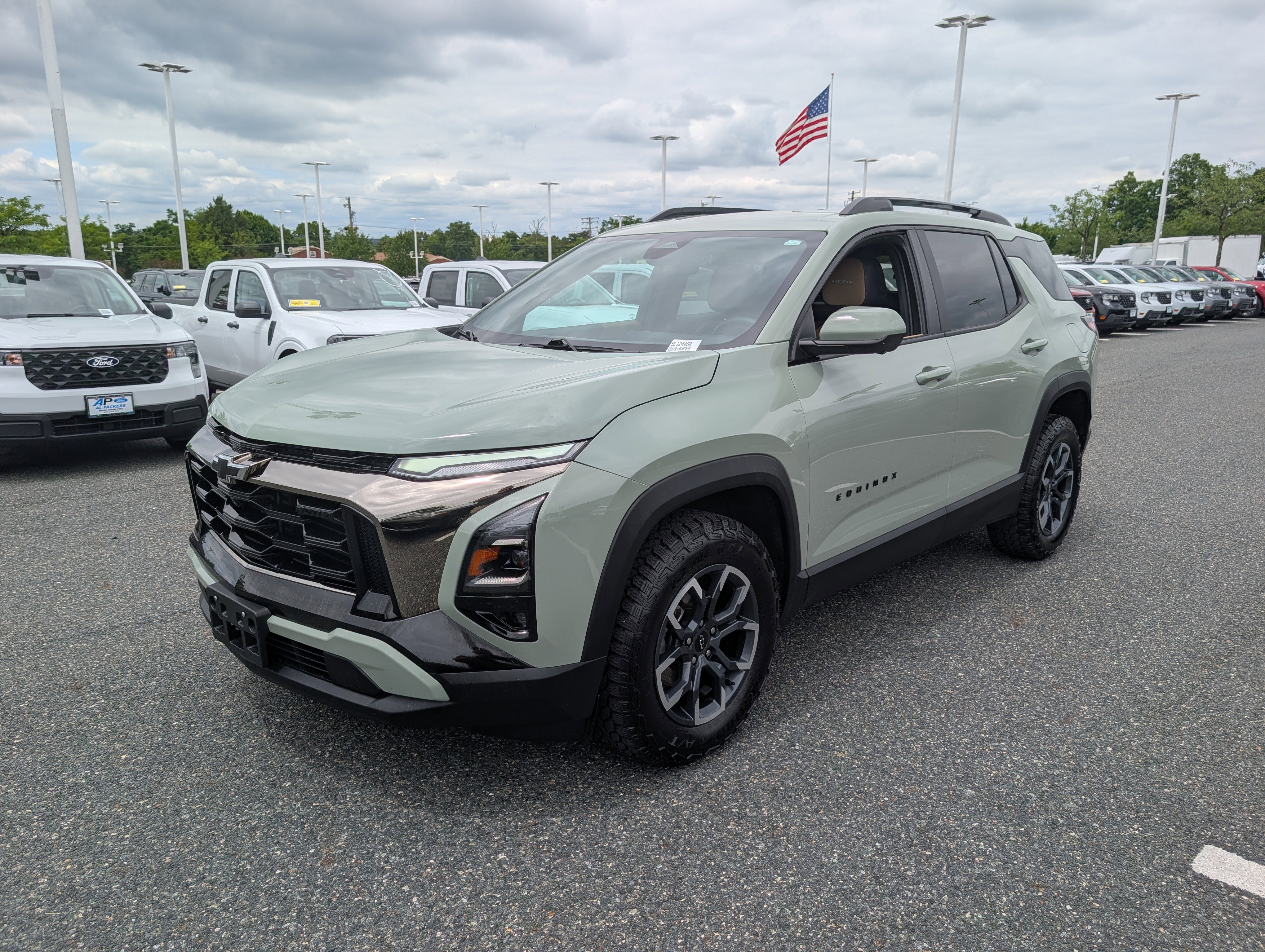 Used 2025 Chevrolet Equinox ACTIV w/ Safety and Technology Package AWD/4WD image 7