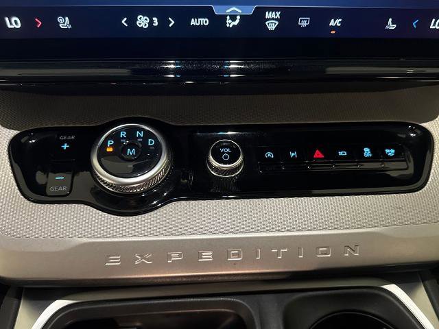 Certified 2025 Ford Expedition Active RWD image 29