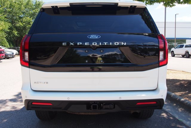 Certified 2025 Ford Expedition Active AWD/4WD image 6