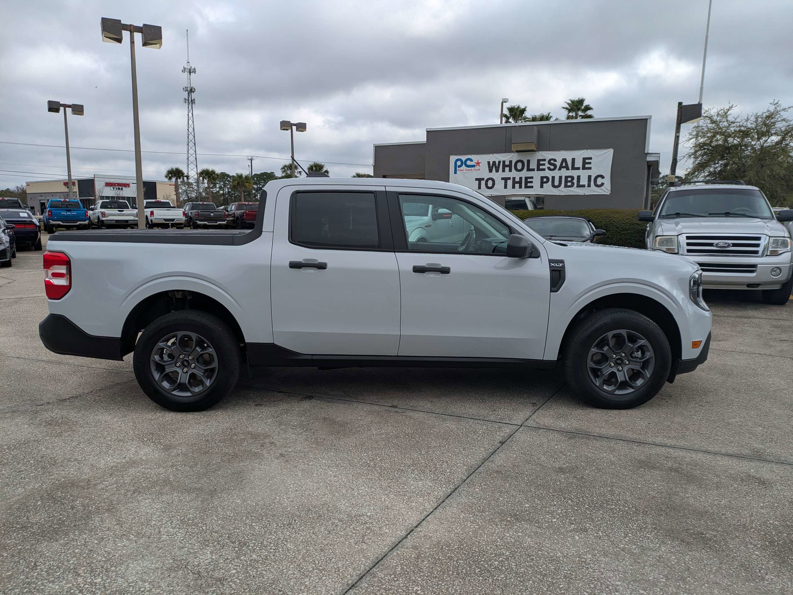 Certified 2025 Ford Maverick XLT w/ Equipment Group 302A image 6