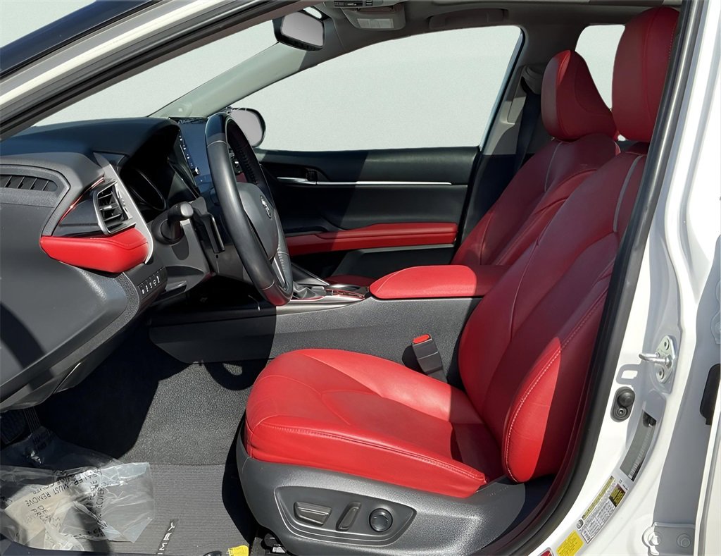 Used 2022 Toyota Camry XSE image 26