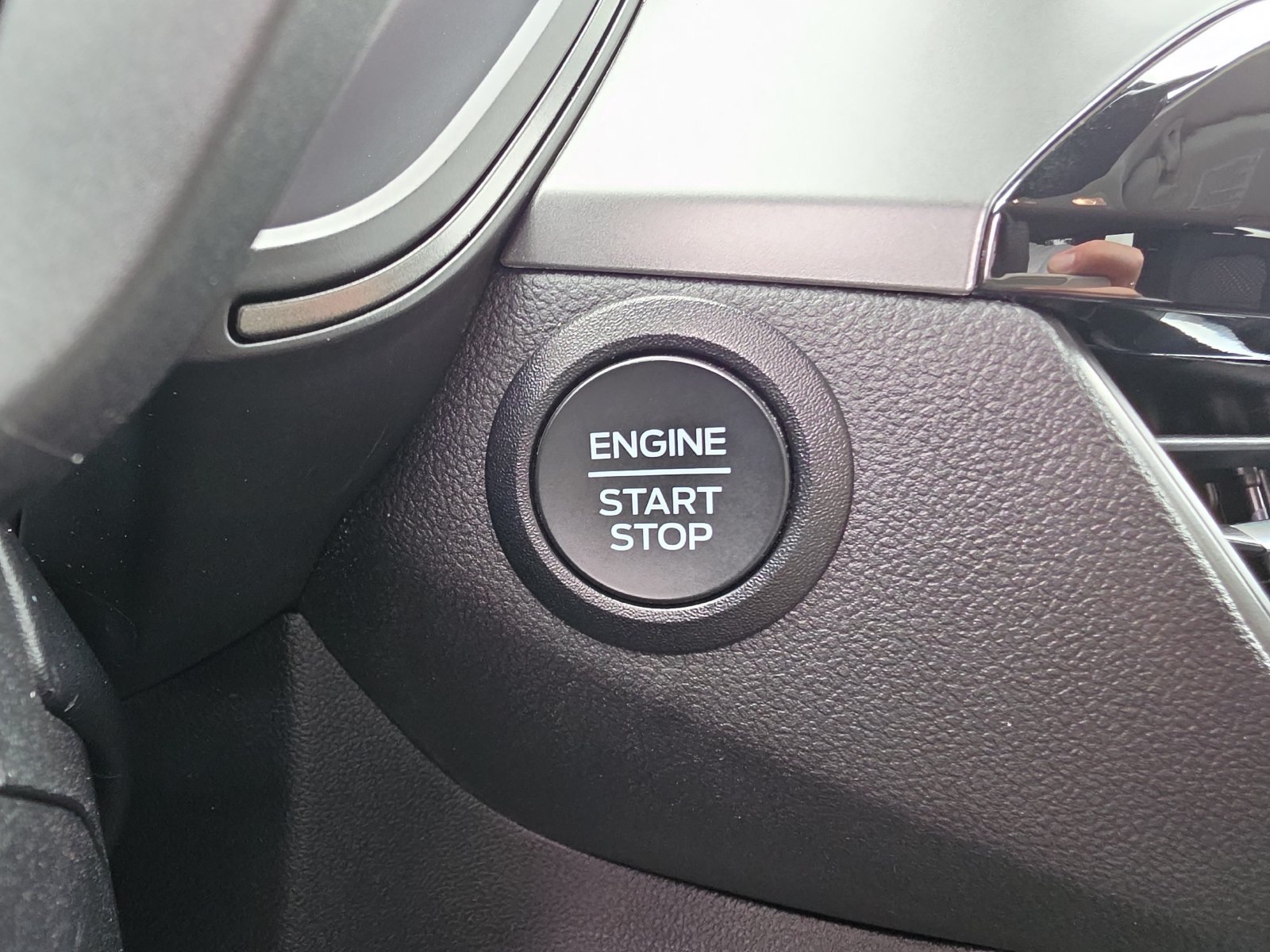 Certified 2025 Ford Escape Active FWD image 26