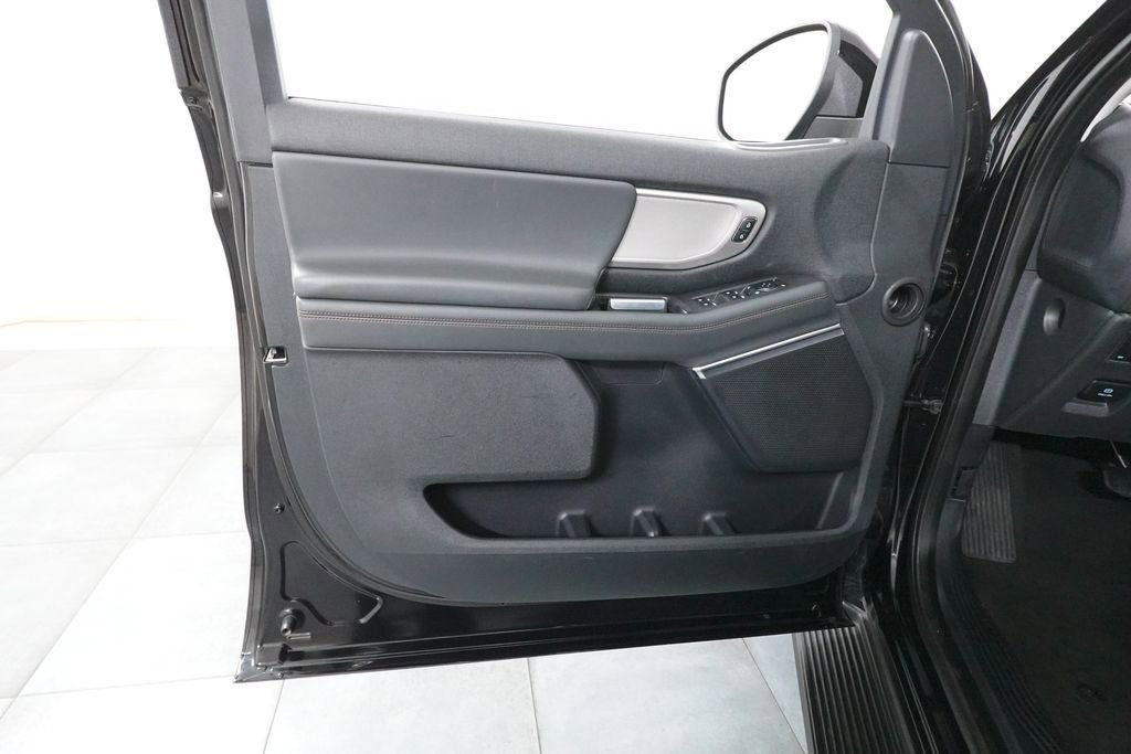 Certified 2025 Ford Expedition Active AWD/4WD image 24