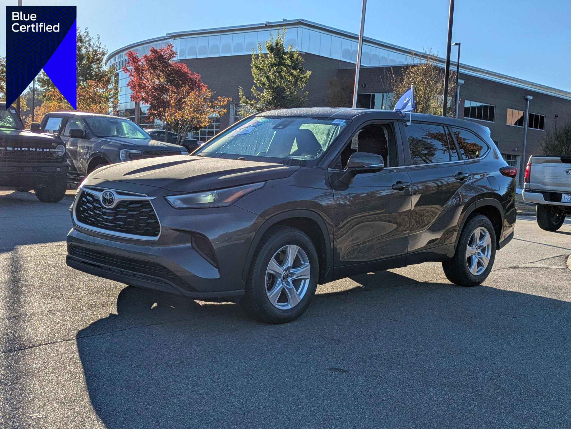 Used 2023 Toyota Highlander Limited image 1