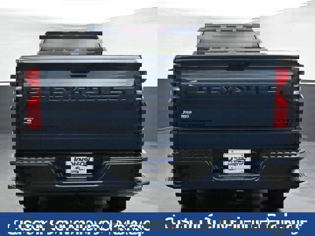 Used 2024 Chevrolet Silverado 1500 Custom w/ Turbomax Blackout Package AWD/4WD image 9