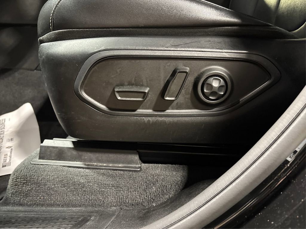 Used 2021 Jeep Grand Cherokee L Limited AWD/4WD image 29