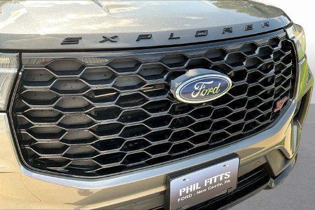 Certified 2025 Ford Explorer ST w/ Sun And Sound Package AWD/4WD image 34