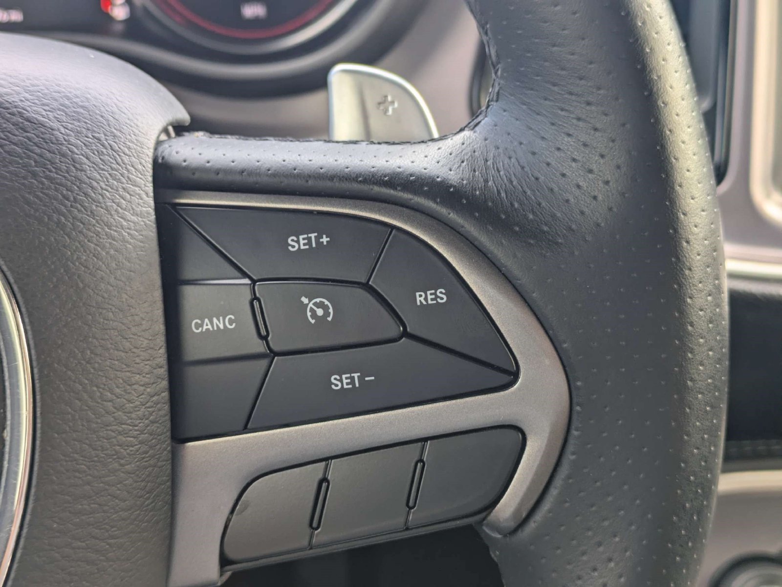 Used 2019 Dodge Challenger R/T RWD image 26