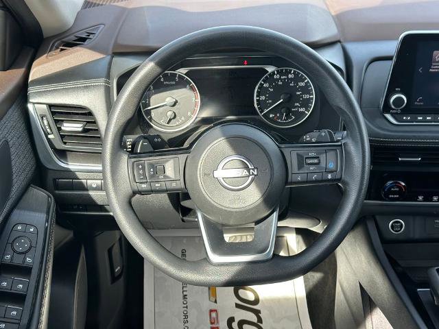 Used 2023 Nissan Rogue SV image 7