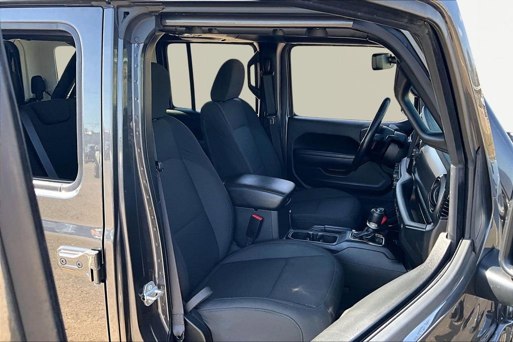 Used 2022 Jeep Wrangler Unlimited Sport image 9