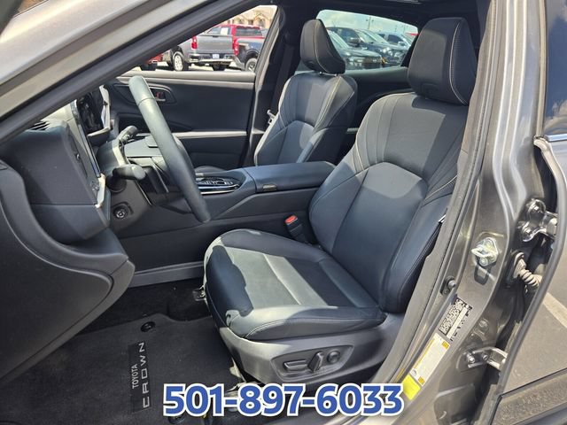 Used 2025 Toyota Crown Platinum AWD/4WD image 9