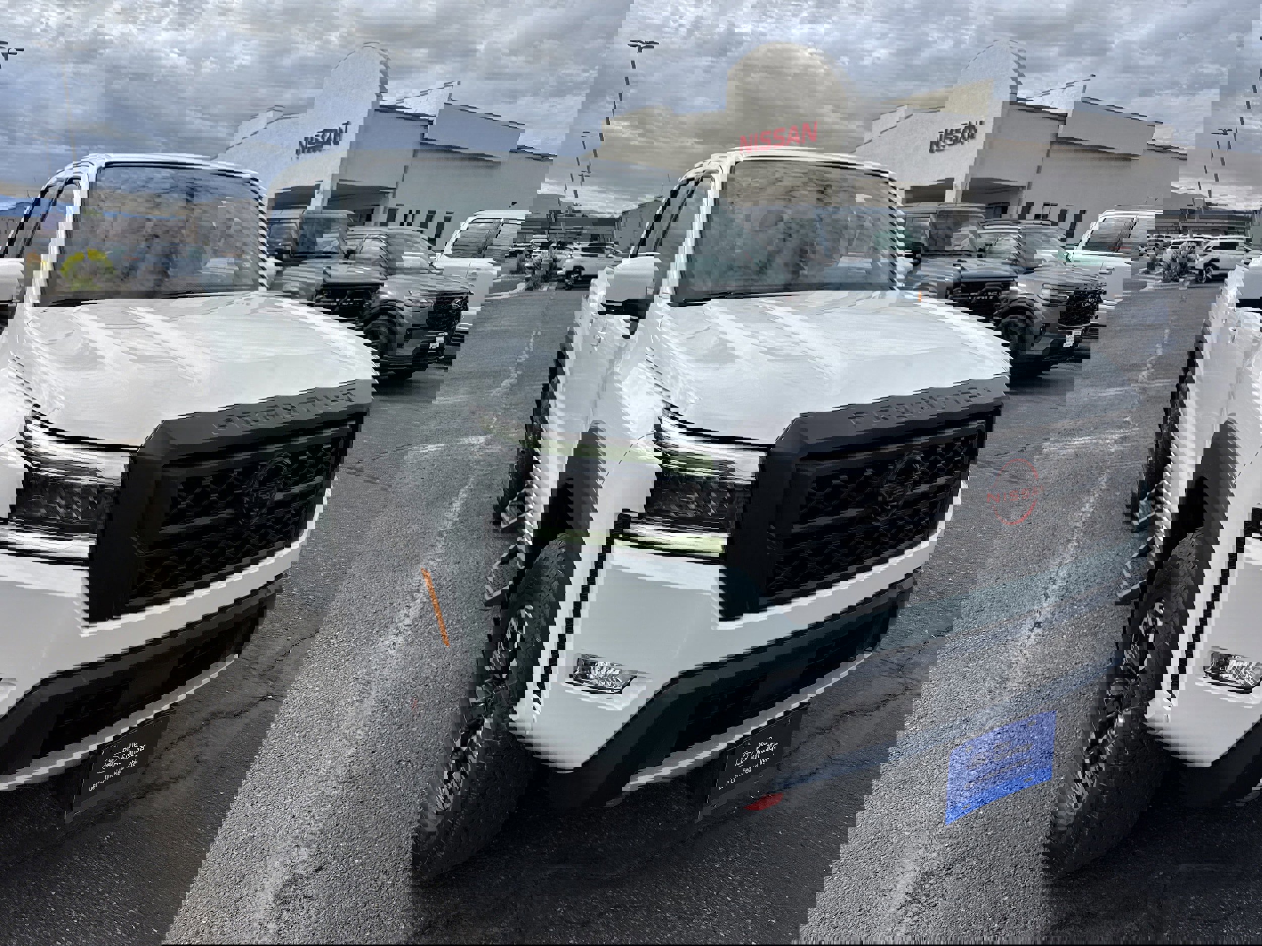 Used 2023 Nissan Frontier PRO-4X w/ Pro Convenience Package image 6