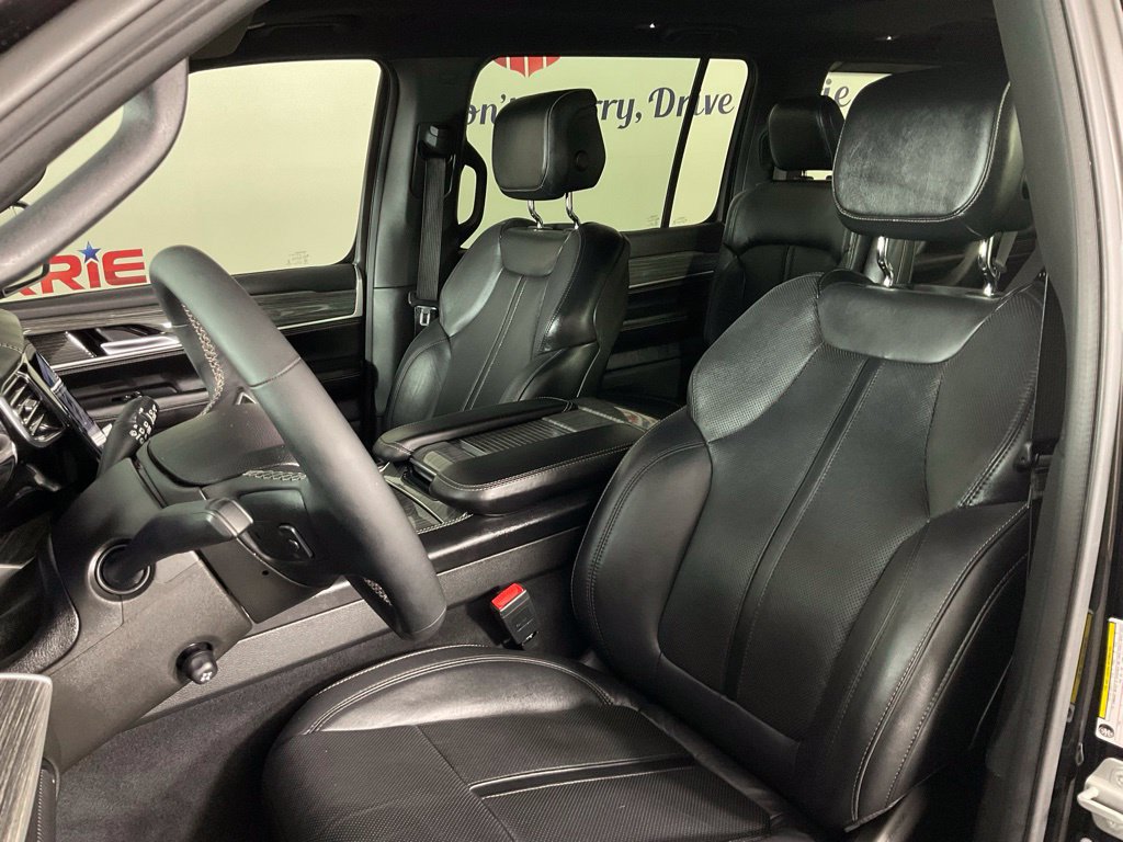 Used 2022 Jeep Wagoneer Series III w/ Premium Group I AWD/4WD image 14