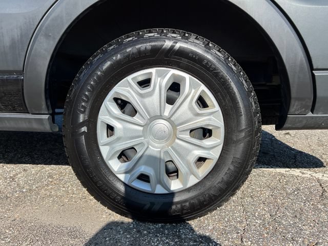 Certified 2025 Ford Transit 350 XLT RWD image 15