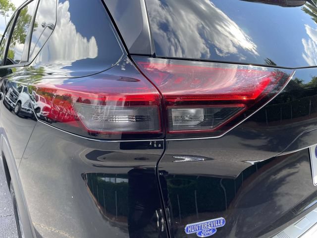 Used 2022 Nissan Rogue SV FWD image 30