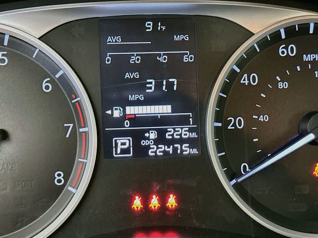 Used 2022 Nissan Versa S w/ Electronics Package FWD image 19