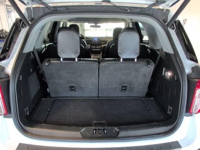 Certified 2022 Ford Explorer Limited AWD/4WD image 32