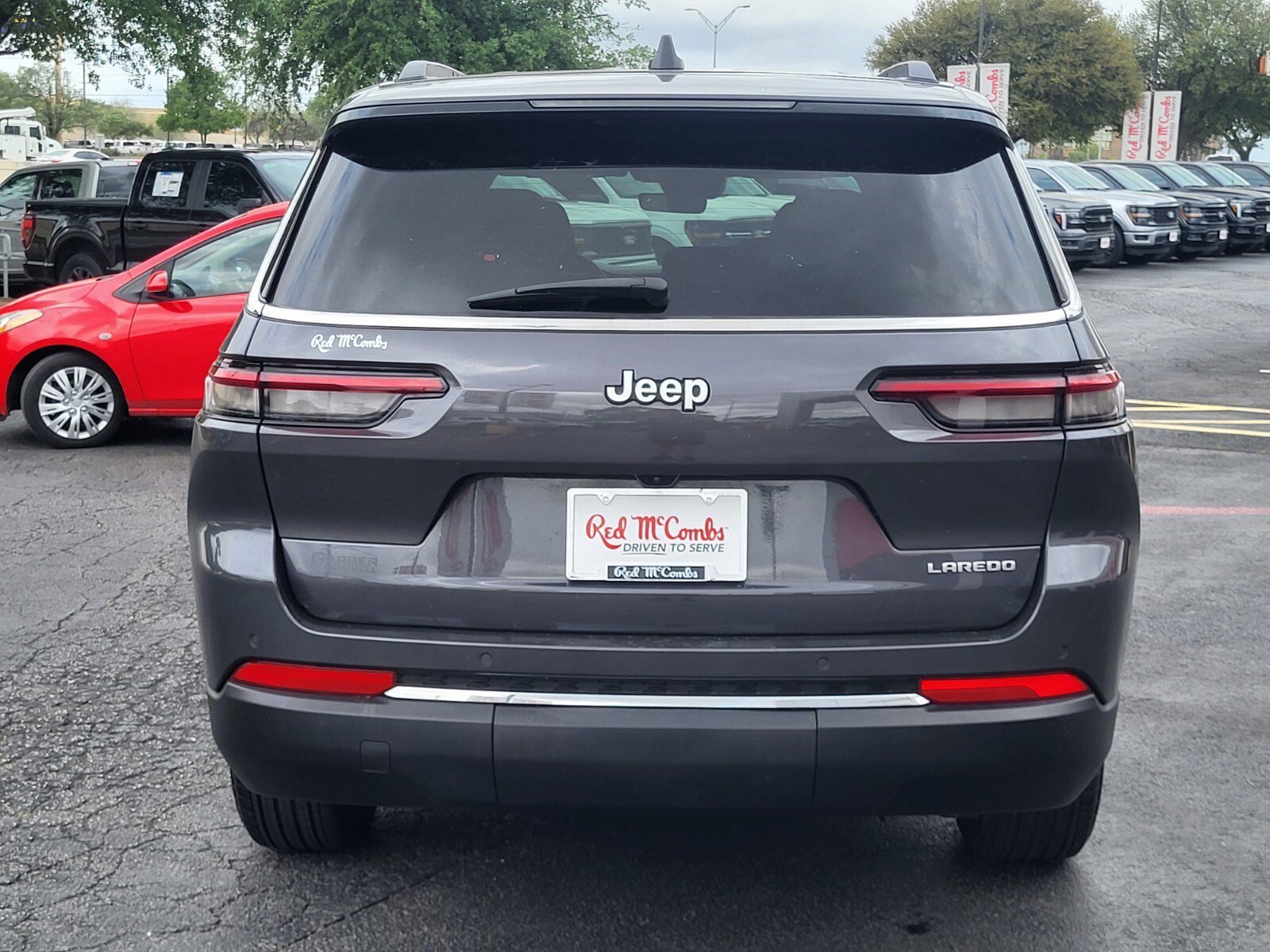 Used 2025 Jeep Grand Cherokee L Laredo w/ Luxury Tech Group I image 4